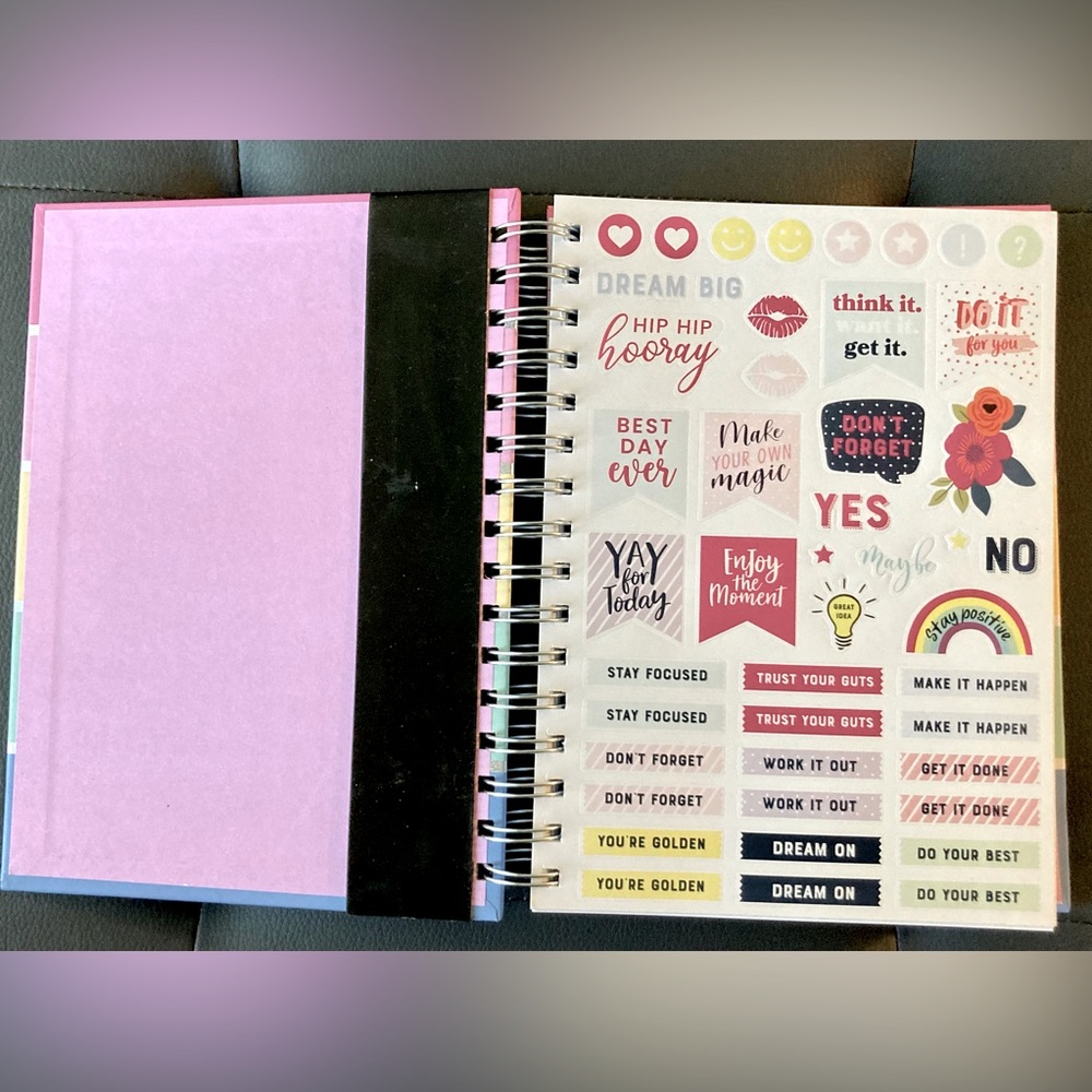 🎁BUNDLE DEAL!!🎁 Paper Studio Weekly Planner/Stay Positive Journal - Picture 2 of 10
